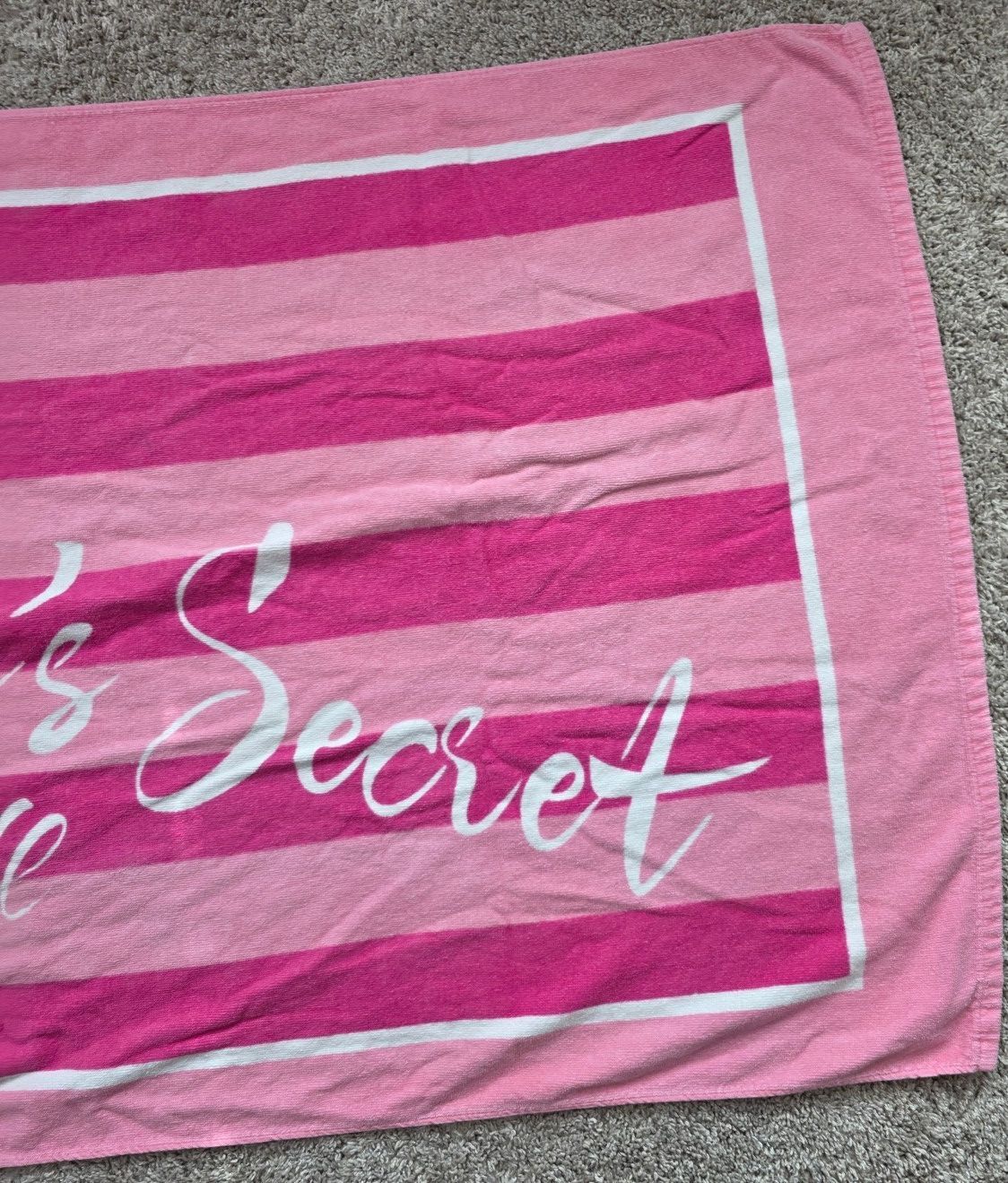 2011 Victoria’s Secret Bombshell Beach Towel Pink Striped Cotton Y2K 66x34